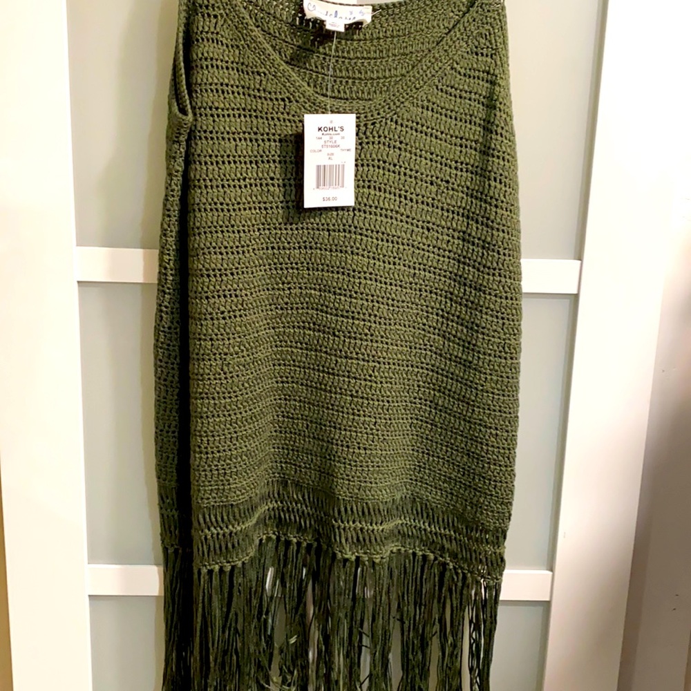 green embroidered knit tank w fringe NWT